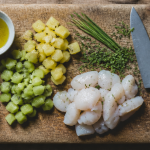 que faire avec des kiwi en cuisine, dés de kiwi et noix de Saint-Jacques