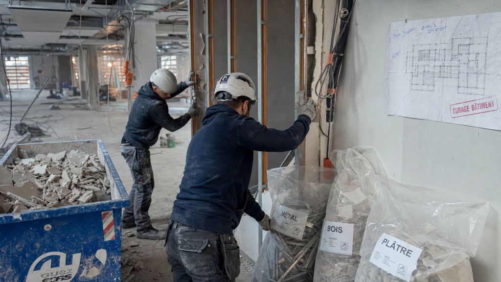 curage batiment : retrait cloison non porteuse en rénovation