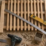 Fabriquer claustra bois : écartement et fixation, tasseaux et traverses en atelier